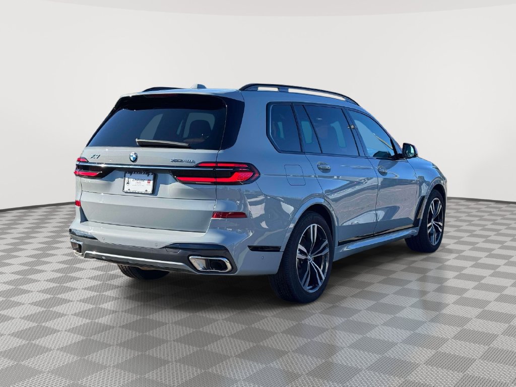 Used 2026 BMW X7 xDrive40i w/ M Sport Package AWD/4WD image 7