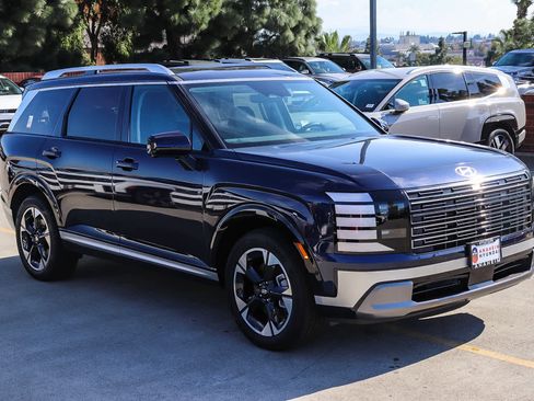 New 2026 Hyundai Palisade Limited FWD image 3