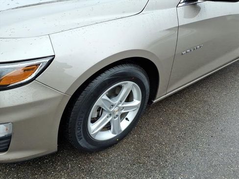 Used 2024 Chevrolet Malibu LT image 4