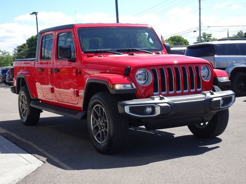 Used 2022 Jeep Gladiator Overland w/ Popular Equipment Package AWD/4WD image 6