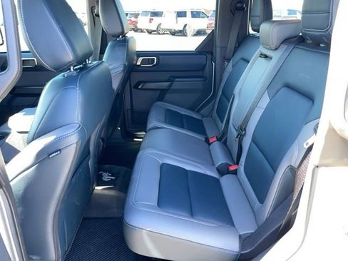 New 2024 Ford Bronco Outer Banks image 18