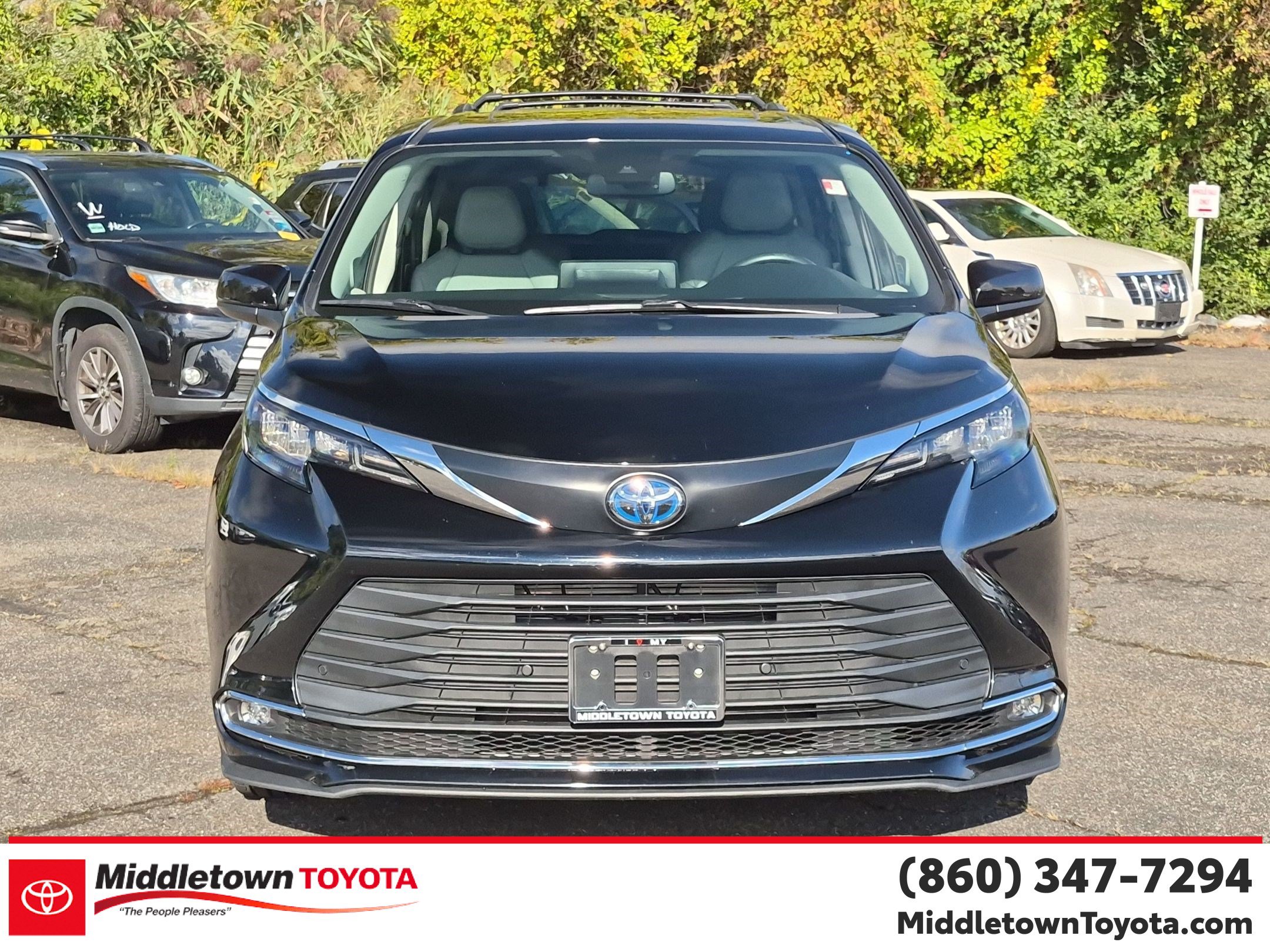 Certified 2024 Toyota Sienna XLE w/ XLE Plus Package AWD/4WD image 8
