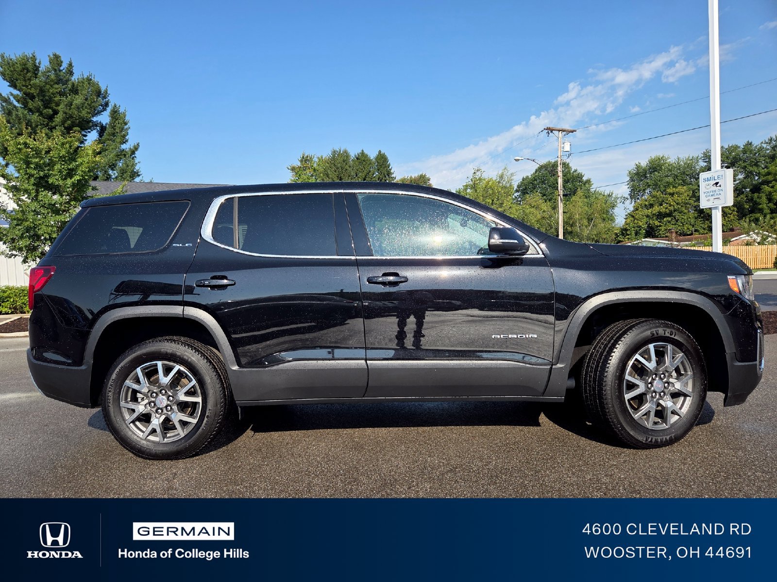 Used 2023 GMC Acadia SLE FWD image 23