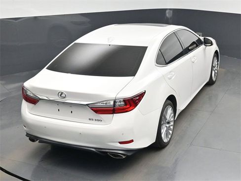 Used 2016 Lexus ES 350 w/ Luxury Package w/Wood Trim image 42