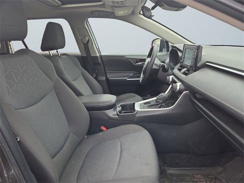 Used 2022 Toyota RAV4 XLE w/ Convenience Package image 15
