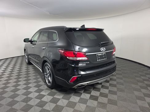 Used 2017 Hyundai Santa Fe Limited image 3