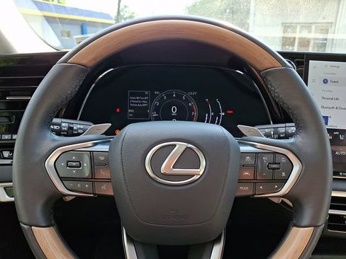 Used 2024 Lexus RX 350 Premium w/ Cold Area Package AWD/4WD image 20