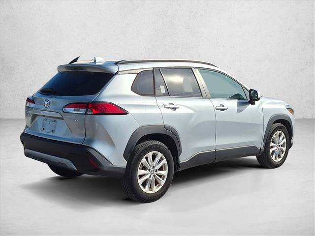 Used 2023 Toyota Corolla Cross LE w/ Moonroof Package FWD image 5