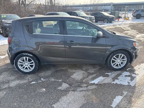 Used 2016 Chevrolet Sonic LT w/ Fun and Sun Package image 2