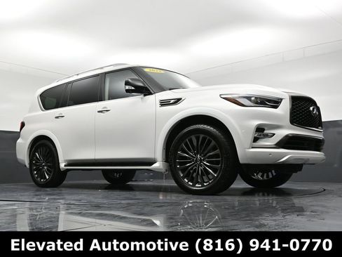 Used 2023 INFINITI QX80 Premium Select w/ All-Season Package image 34