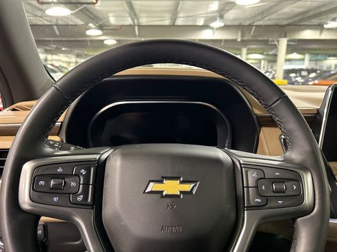 Used 2023 Chevrolet Tahoe Premier AWD/4WD image 12
