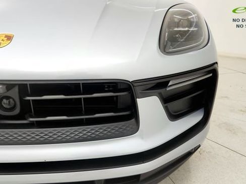 Used 2024 Porsche Macan AWD/4WD image 25