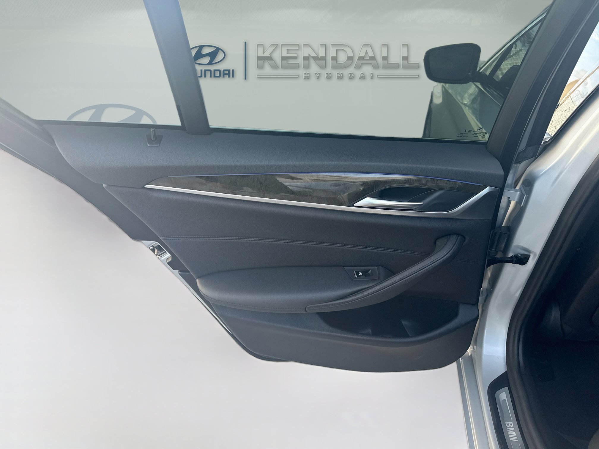 Used 2020 BMW 530i RWD image 24