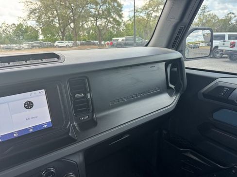 Used 2022 Ford Bronco 2-Door w/ Sasquatch Package AWD/4WD image 30