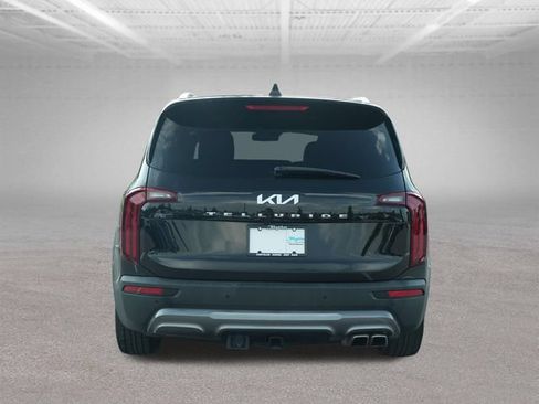 Used 2022 Kia Telluride EX w/ EX Premium Package FWD image 8