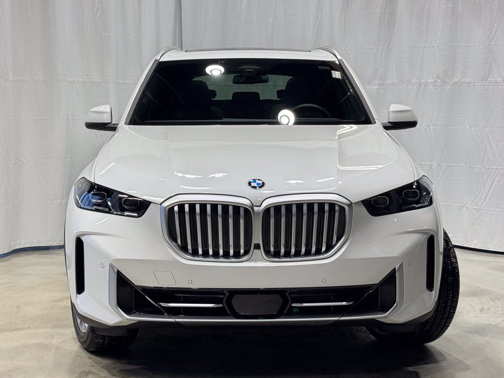 Used 2026 BMW X5 xDrive40i w/ Climate Comfort Package AWD/4WD image 2
