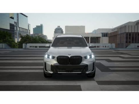 New 2026 BMW X5 sDrive40i w/ M Sport Package image 3