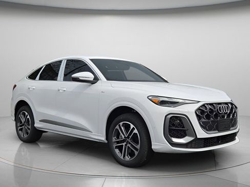 New 2026 Audi Q5 Premium AWD/4WD image 3
