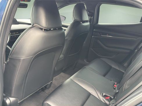 Used 2021 MAZDA MAZDA3 s image 28