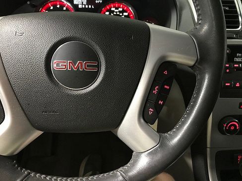Used 2012 GMC Acadia SLE w/ LPO, 'HIT The Road' Package FWD image 25