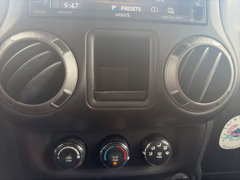 Used 2017 Jeep Wrangler Unlimited Sport w/ Mopar Black Appearance Group image 18