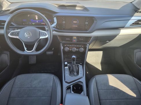 Used 2024 Volkswagen Taos SE FWD image 26