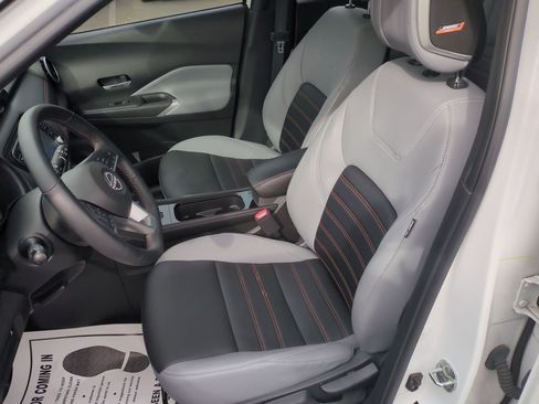 Used 2023 Nissan Kicks SR w/ SR Premium Package image 19