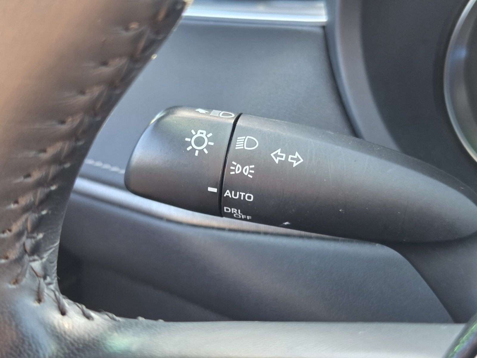 Used 2022 Toyota Venza XLE AWD/4WD image 29