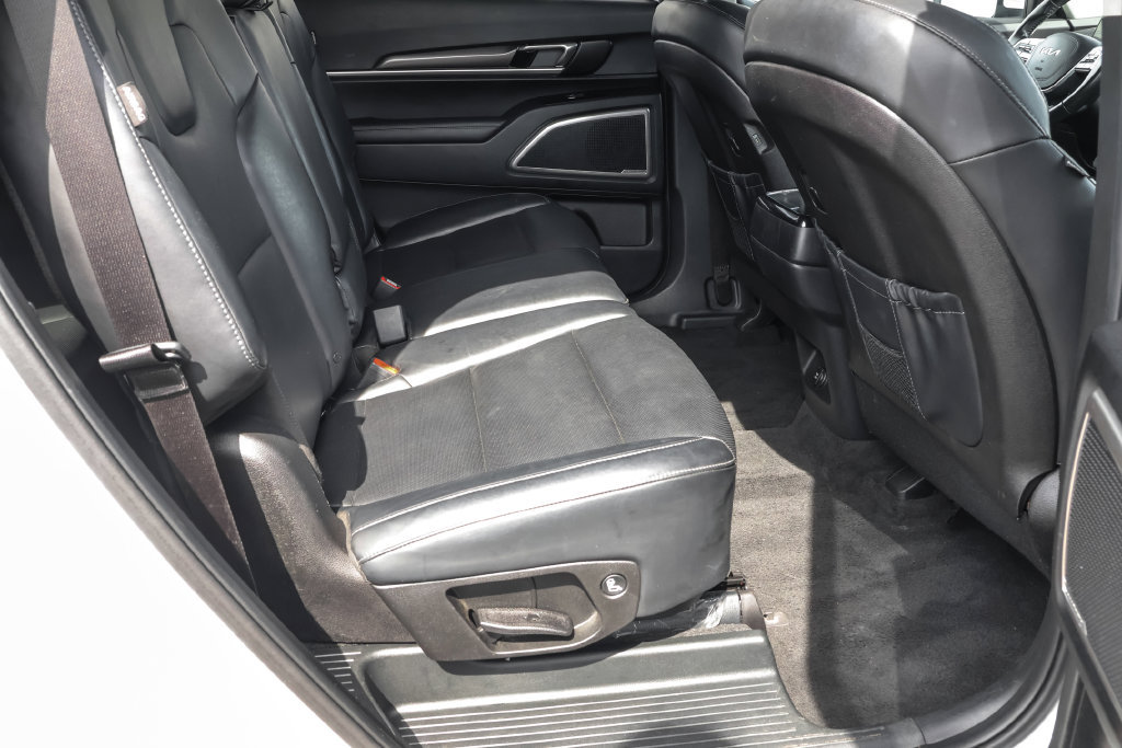 Used 2023 Kia Telluride LX AWD/4WD image 32