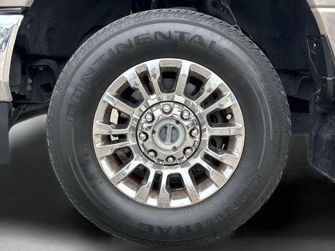 Used 2021 Ford F250 Lariat w/ Chrome Package image 34