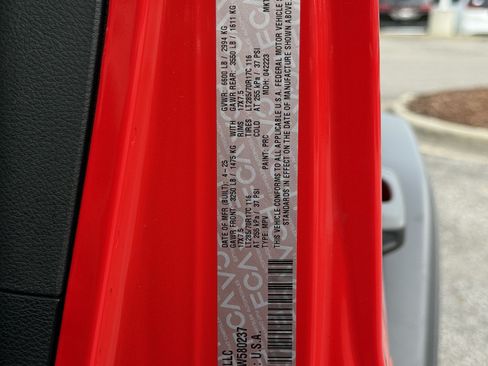 Used 2025 Jeep Wrangler Unlimited Rubicon 4xe w/ Safety Group AWD/4WD image 36