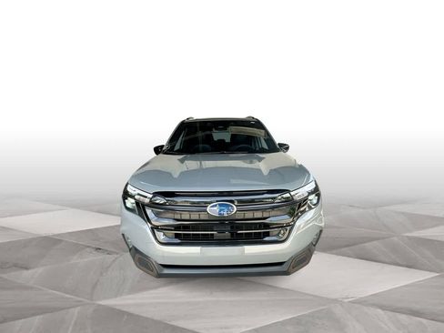 Used 2025 Subaru Forester Sport AWD/4WD image 3