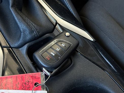 Used 2021 Toyota Corolla LE w/ Carpet Mat Package (TMS) image 11
