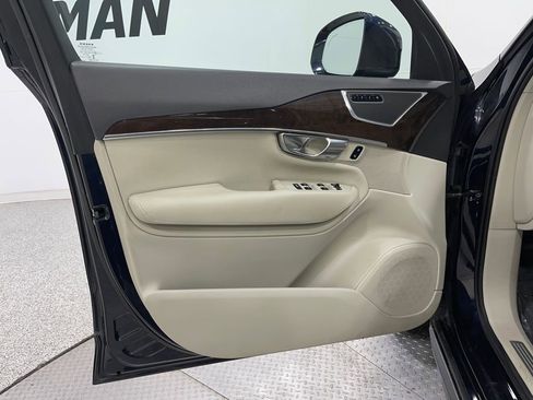 Used 2019 Volvo XC90 T6 Momentum image 16