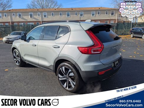 Certified 2024 Volvo XC40 B5 Ultimate w/ Climate Package image 4