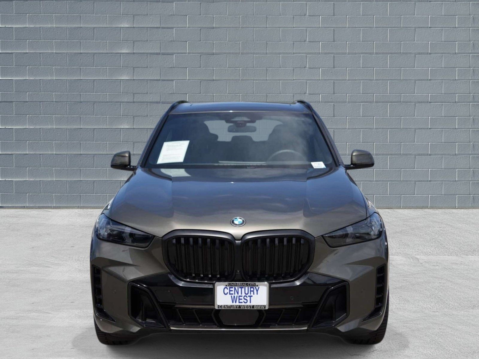 Used 2026 BMW X5 xDrive40i w/ M Sport Package AWD/4WD image 2