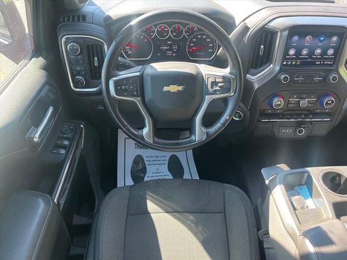 Used 2022 Chevrolet Silverado 1500 LT AWD/4WD image 7