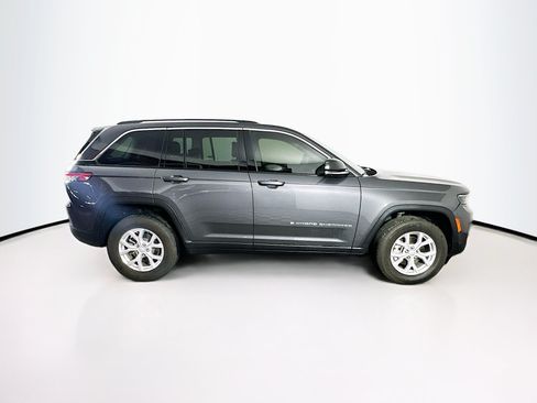 Used 2023 Jeep Grand Cherokee Limited w/ Luxury Tech Group II AWD/4WD image 10