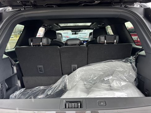 New 2026 Lincoln Navigator Black Label AWD/4WD image 9