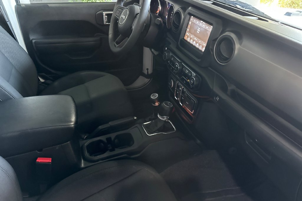 Used 2023 Jeep Gladiator Sport AWD/4WD image 15