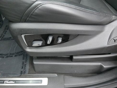 Used 2019 Cadillac Escalade ESV Luxury image 18