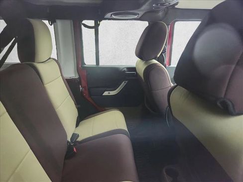 Used 2012 Jeep Wrangler Unlimited Sahara w/ Connectivity Group AWD/4WD image 14