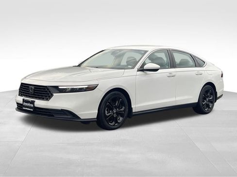 Used 2023 Honda Accord LX image 2