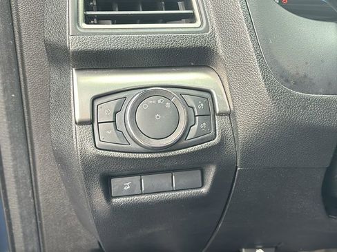 Used 2018 Ford Explorer XLT w/ Equipment Group 201A image 15