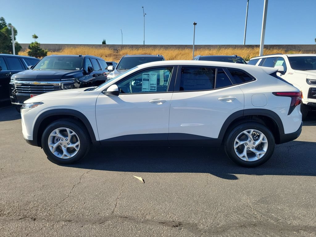 New 2026 Chevrolet Trax LS w/ LS Convenience Package FWD image 23