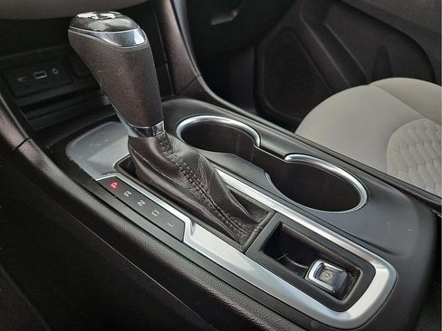 Used 2020 Chevrolet Equinox LS FWD image 18