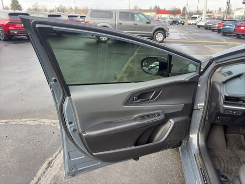 Used 2024 Toyota Prius LE image 11