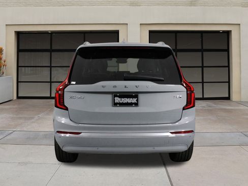 New 2026 Volvo XC90 T8 Ultra w/ Protection Package Premier AWD/4WD image 4