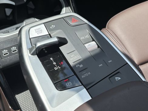 Certified 2025 BMW X1 xDrive28i w/ Technology Package image 29