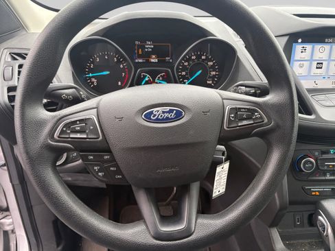 Used 2018 Ford Escape SE w/ SE Sync 3 Package FWD image 11